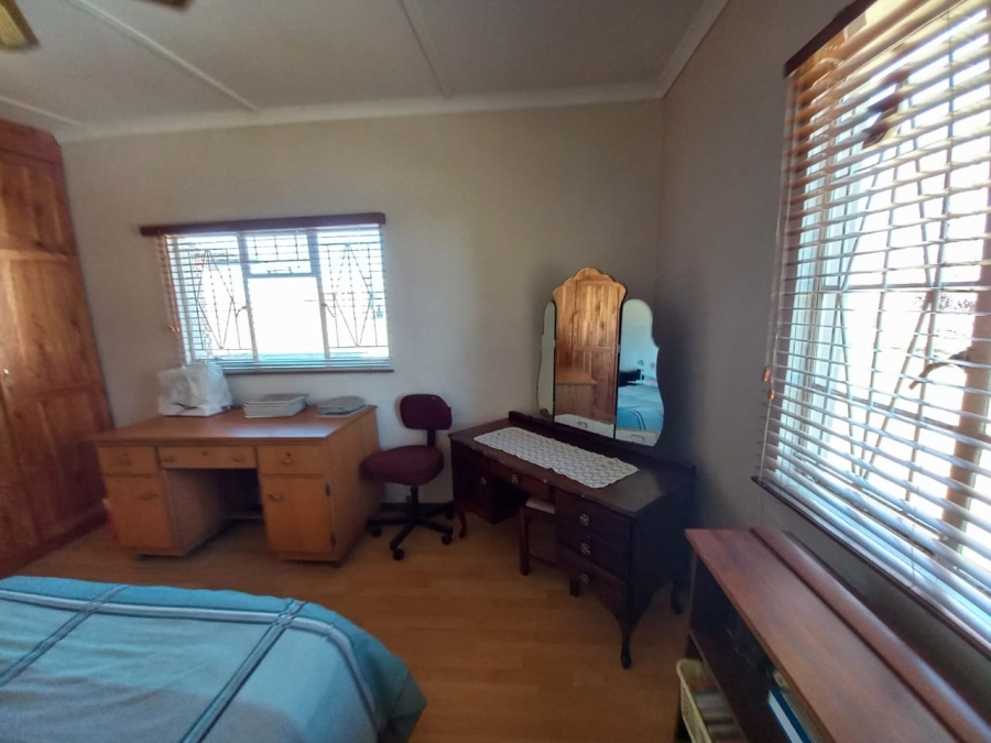 6 Bedroom Property for Sale in Kromkloof North Sh Free State